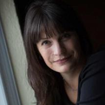 Ayse Akincigil headshot