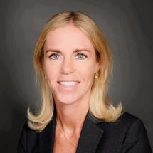 Eline van den Broek-Altenburg Headshot