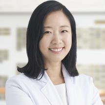 Hyewon Lee Headshot